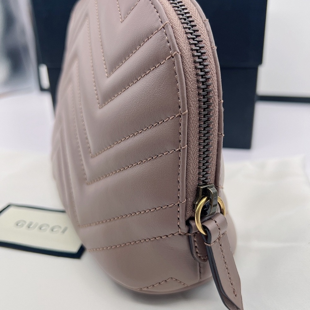 NEW Authentic Gucci Beige GG Marmont Matelasse Leather Cosmetic Pouch Bag - Picture 5 of 11